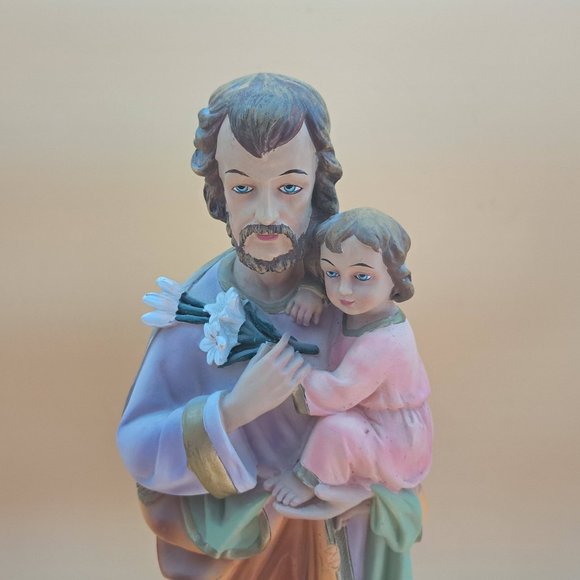 Resin Statue of Saint Joseph and the Infant Jesus - Picture 9 of 11